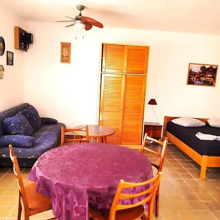 With Parking Space Pag - 21220 Apartmán